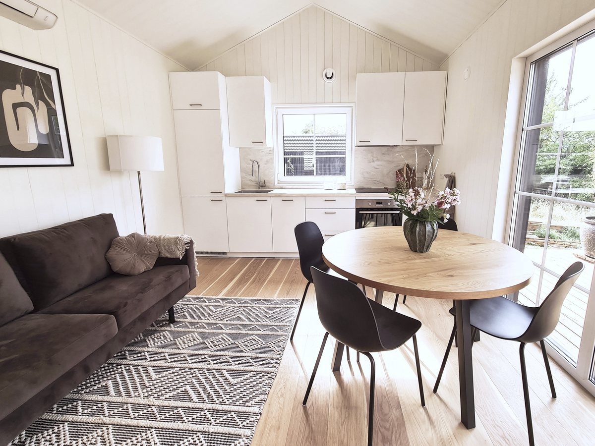 Elin sommerhus — opholdsstue